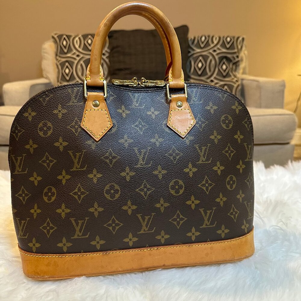 ❌SOLD❌ Authentic Louis Vuitton Monogram Alma PM Satchel - Picture 3 of 16